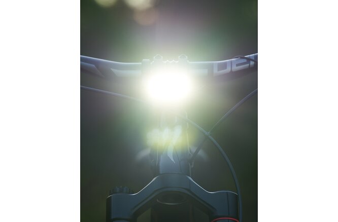 Knog Scheinwerfer Blinder X 2300 mit externem Akku 10'000 mAh