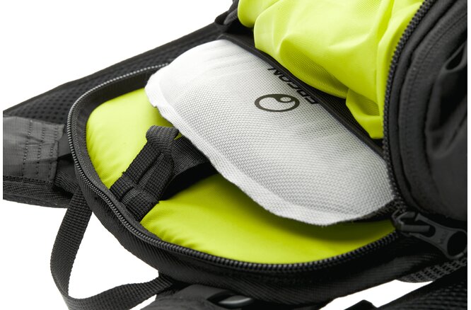 Zaino da bici Ergon BA2 E incl. Protector nero
