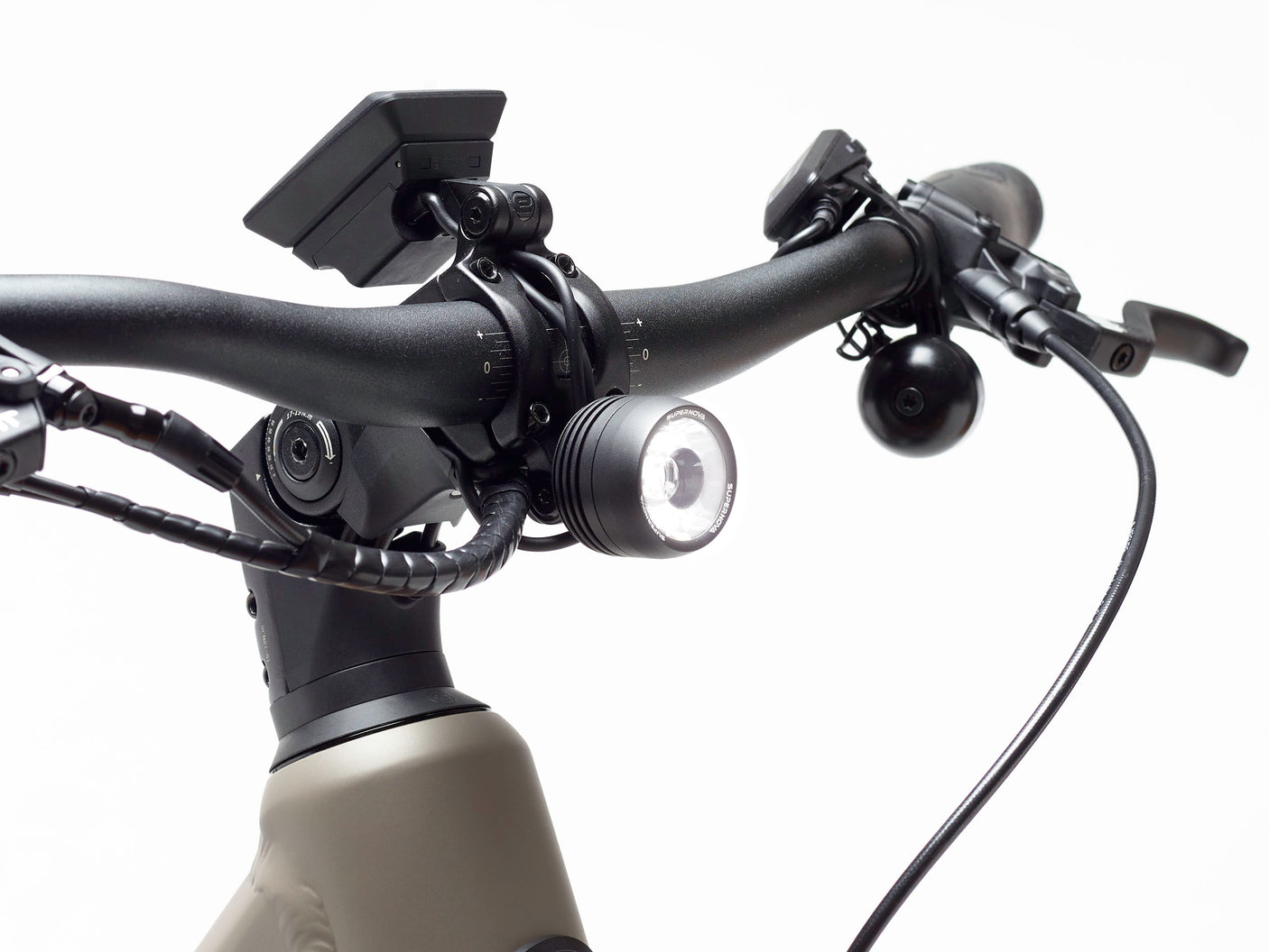 HNF UD4 All-Terrain, sistema Bosch CX Smart, 750 Wh, incl. lucchetto pieghevole ABUS 