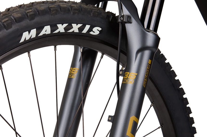Tundra 8 Suntour ZERON36 Gabel